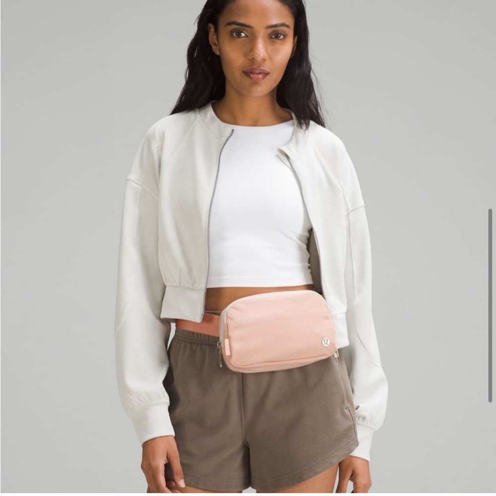 Melon Sorbet lululemon everywhere belt bag - Picture 4 of 6